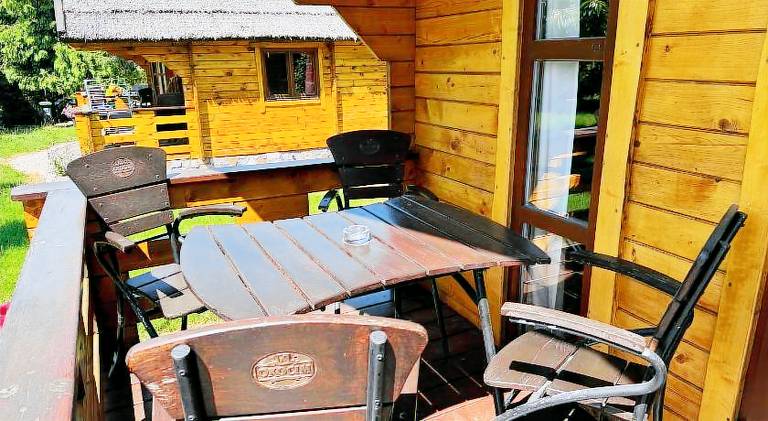 Chalet with hot tub — photo 4