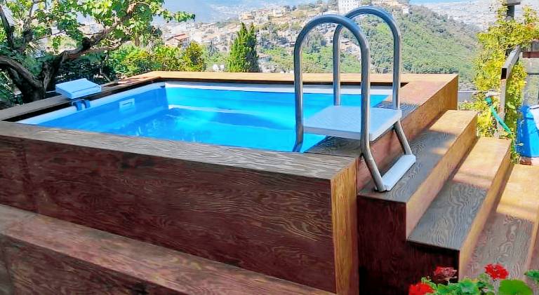 House with hot tub & pool in Pompei