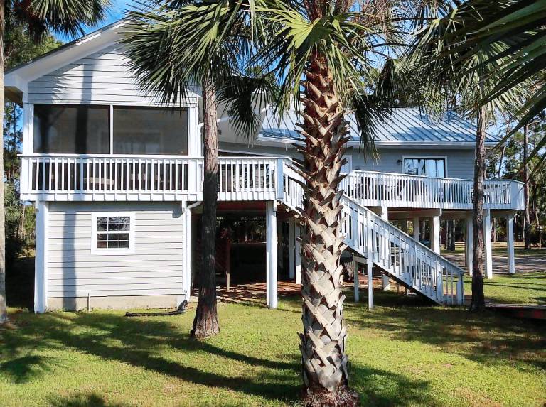 House Saint George Island