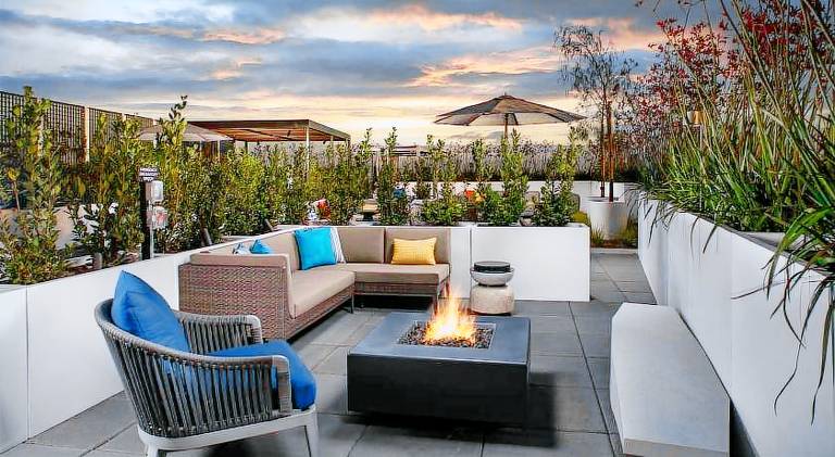 Ultra Luxury Santa Monica Residence with Pool, Gym, Rooftop Garden & Free Parking — photo 5