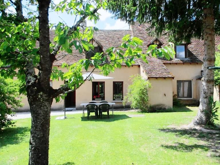 Cottage with BBQ & garden — photo 2