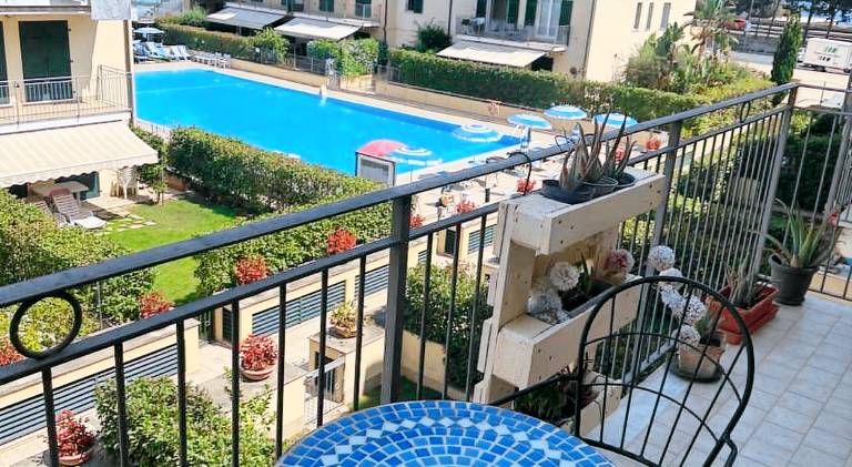 Rental apartment with patio & pool — photo 3