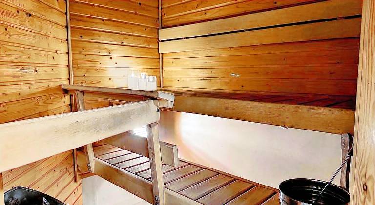 Holiday apartment with sauna | Near Arktikum Science Museum — photo 3