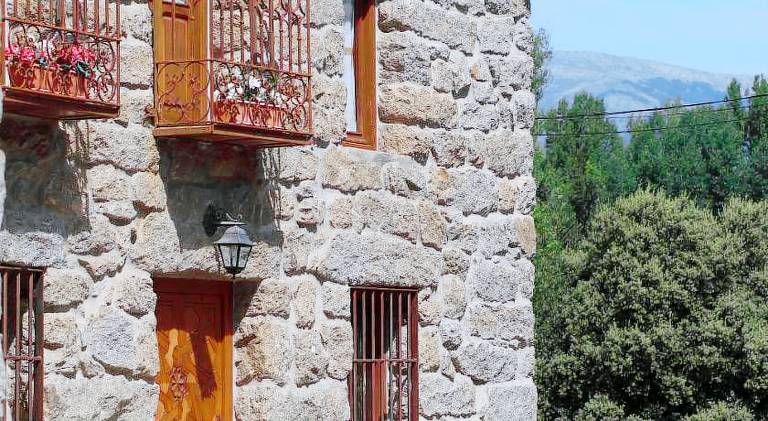 House with 2 rooms for 5 persons in Ávila