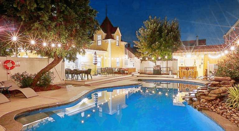 House with hot tub & pool in North Wildwood, NJ