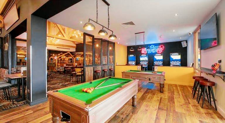 House with pool | Close to the beach | Pet-friendly in Clacton-on-Sea