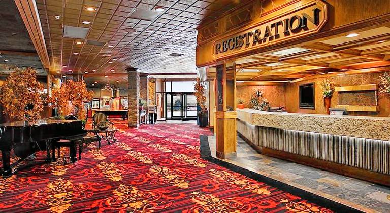 Maverick Hotel and Casino by Red Lion Hotels — photo 4