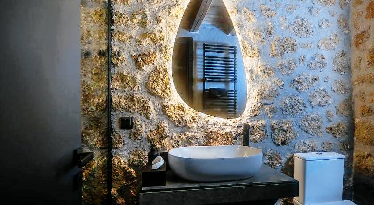 Chalet with patio — photo 3