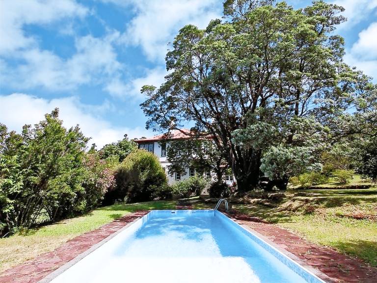 Casa  Santo António da Serra