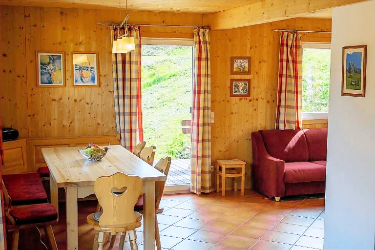 Nice chalet with pool, terrace & sauna | Next to the ski | Pets are welcome — photo 4
