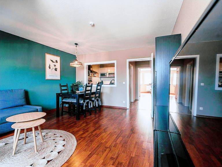 Big Industrial 2 Zimmer Appartement mit Küche