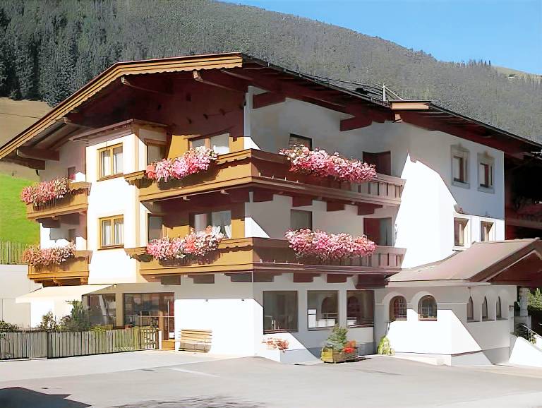 Hotel Burgschrofn in Tux