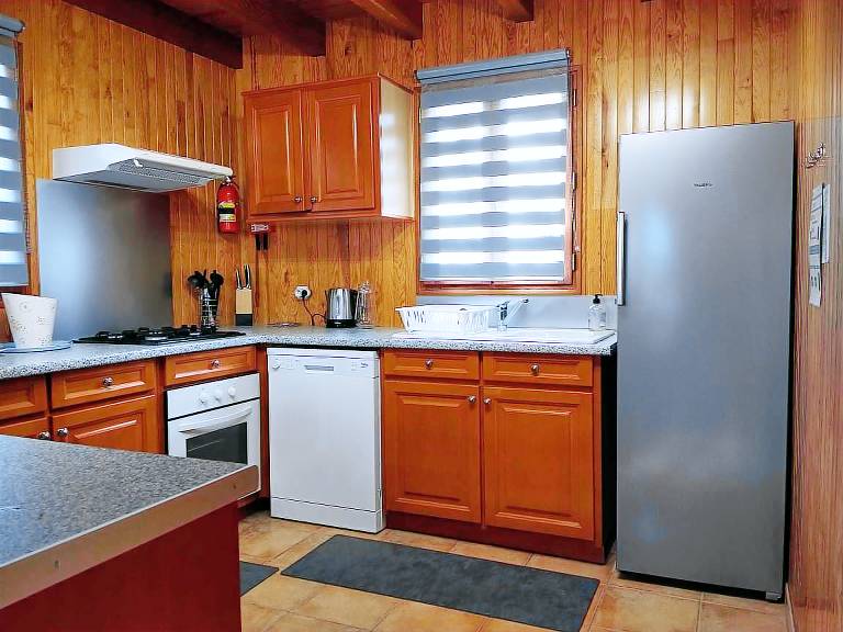 Chalet with pool & yard — photo 4