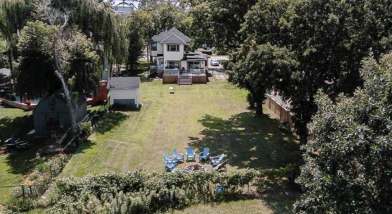 Rental apartment with 4 rooms for 10 persons in Hamilton, ON