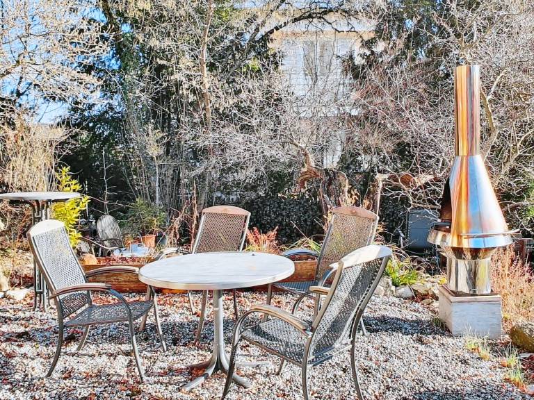 Apartment with patio, garden & barbecue | Nature view — photo 4