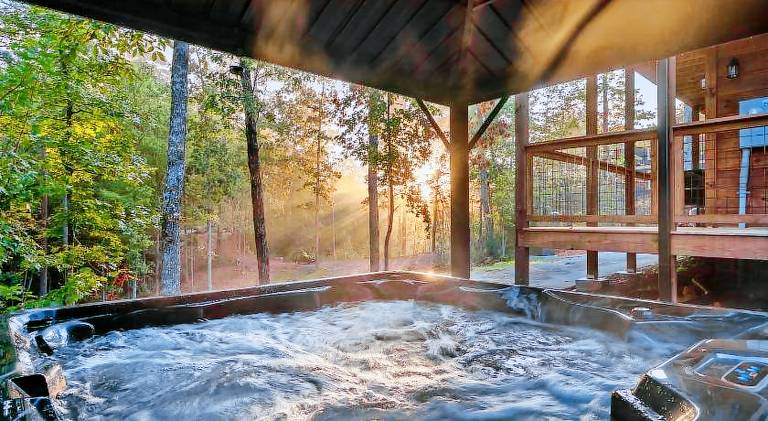 Luxury Arcade Cabin with Hot Tub and Mountain Views Sleeps 12 — photo 3