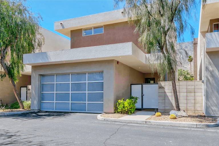 Fully equipped condo with BBQ, private pool & sauna | Mountain view | Suitable for remote work | Pets allowed — photo 4