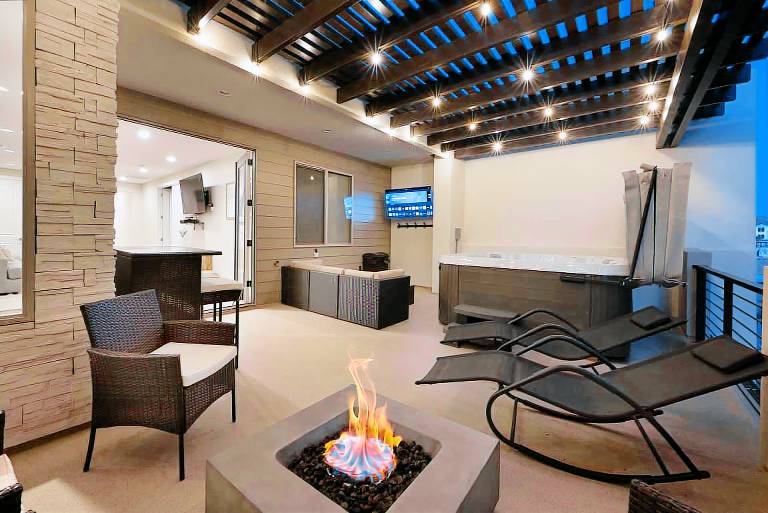 Fully equipped spacious house with grill, jacuzzi & pool | Pets allowed — photo 3