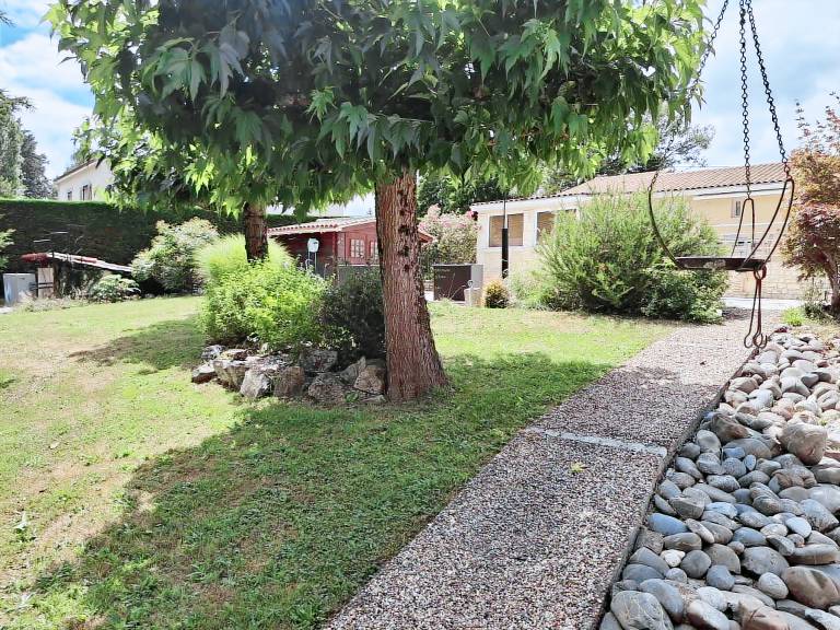 Holiday apartment with garden, patio & pool | Pets are welcome — photo 5