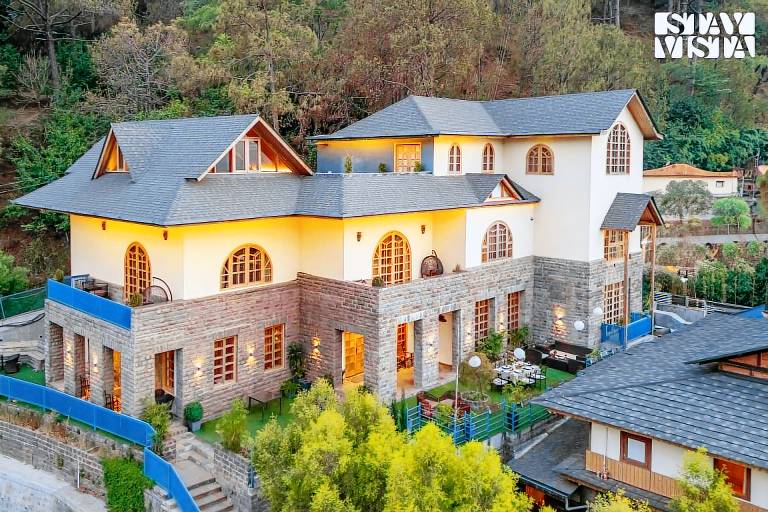 Villa with yard in Solan