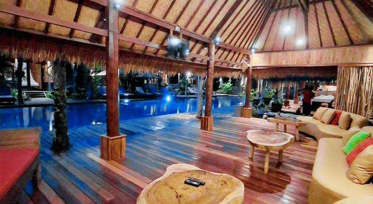 Child-friendly pleasant villa with patio, yard & pool | Good for workation | Pets are welcome — photo 3