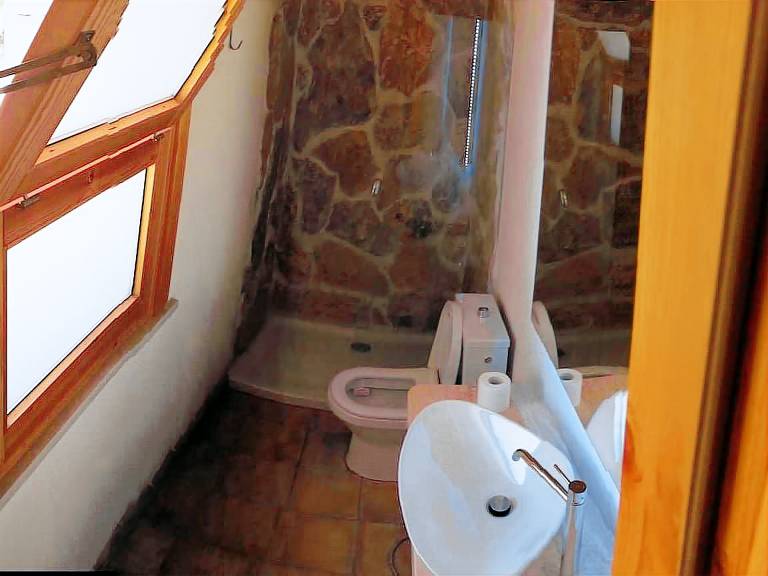 Vacation home with garden, BBQ & patio | Pets are welcome — photo 4