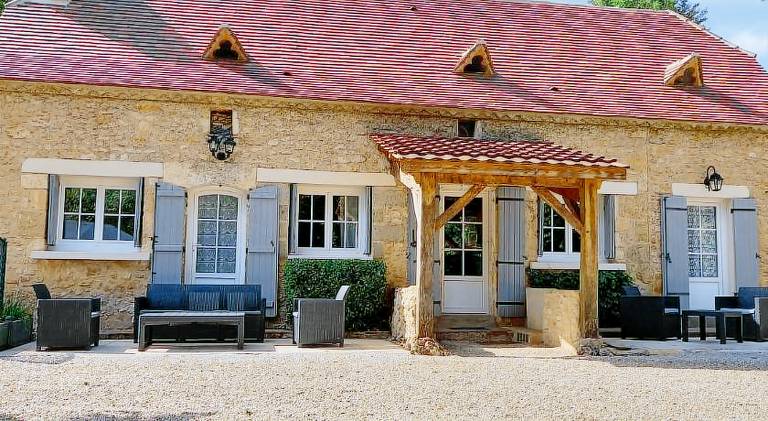 Beautiful house with yard, pool & BBQ | Pet-friendly in Bergerac