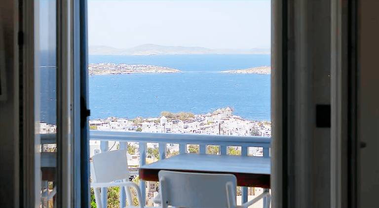 Holiday apartment with yard & terrace — photo 4