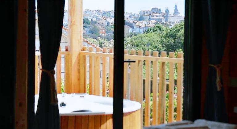 Cabanas Compostela - Cabana La Catedral con banera de hidromasaje — photo 2