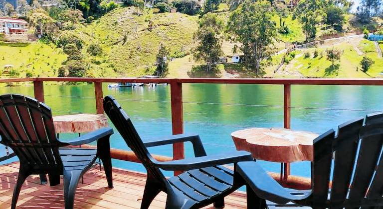 Ecolodge Bahia del Penon in Guatapé