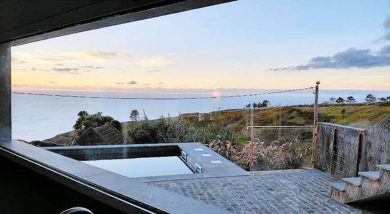Fully equipped nice vacation home with patio, private pool & garden | Perfect for remote work | Dogs allowed — photo 3