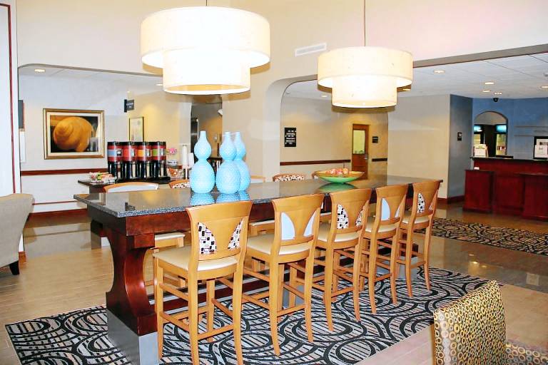Hampton Inn & Suites Ft. Pierce — photo 4