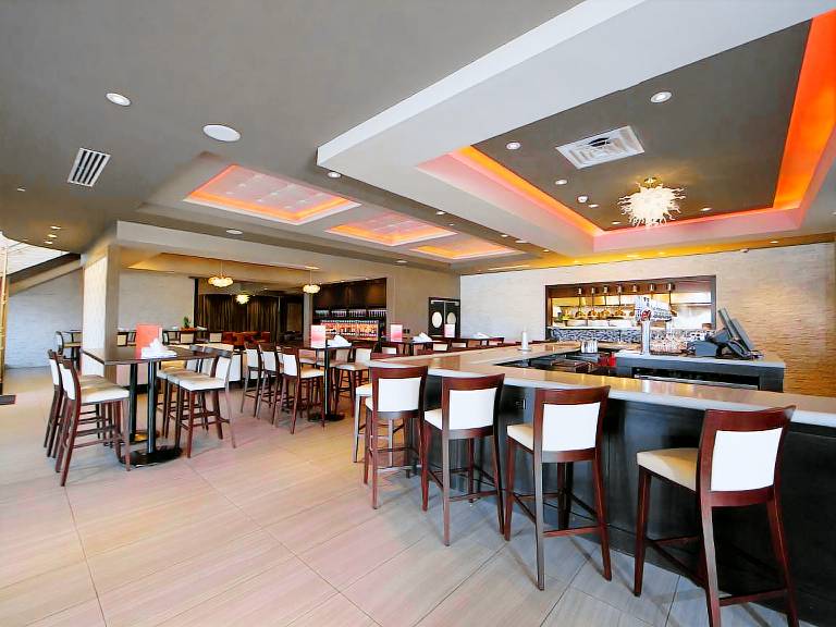 Holiday Inn Hotel & Suites Davenport By IHG — photo 3