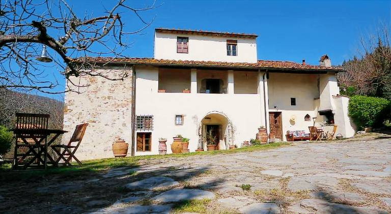 Farm with pool, yard & BBQ in Pontassieve