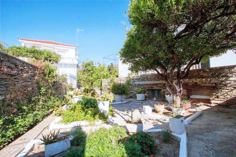 Spacious vacation home | Pets are welcome in Andros