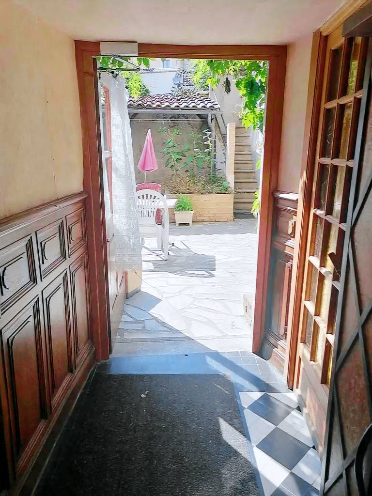 Charming Studio in Néris-les-Bains - 25 m² with terrace — photo 3