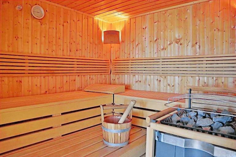 Family-friendly apartment with yard, sauna & BBQ | Mountain view | Pets allowed — photo 5