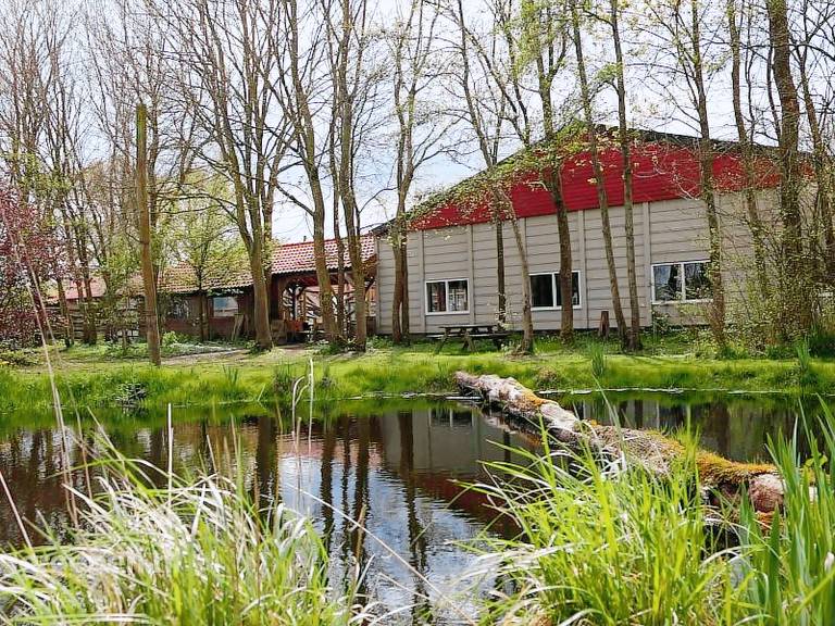 Lovely vacation home with patio | Pet-friendly in Kalenberg