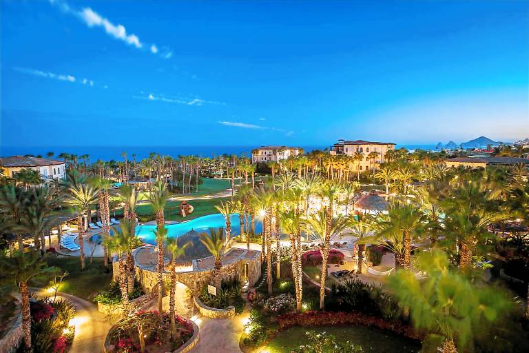 4BR Private Luxury Residence at Esperanza Resort