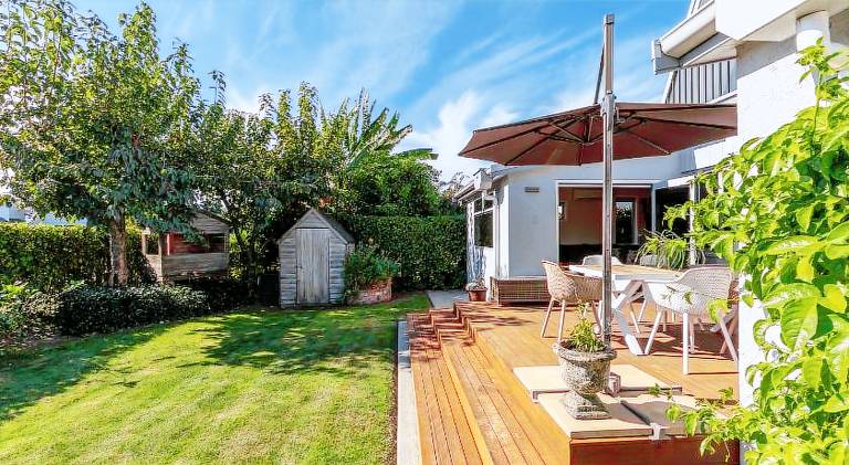 Villa with 5 rooms for 12 persons — photo 4