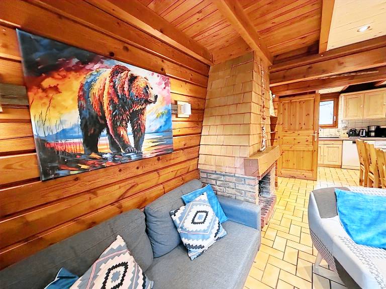 Chalet with BBQ, patio & garden — photo 4