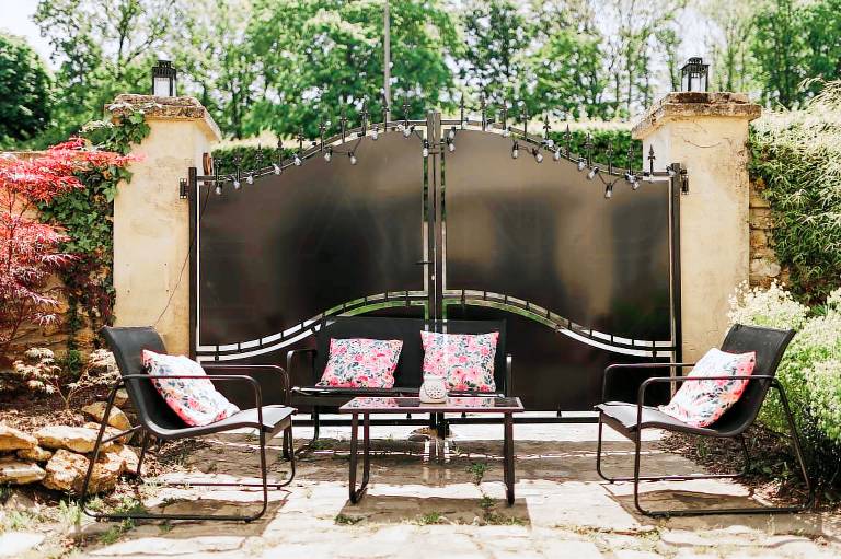 Vacation home with barbeque, terrace & yard — photo 2