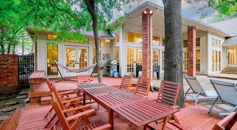 Fully equipped vacation home with private pool, barbecue & yard | Pet-friendly — photo 5