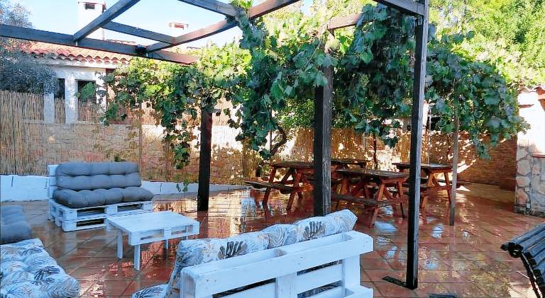 House with terrace, garden & barbecue — photo 5