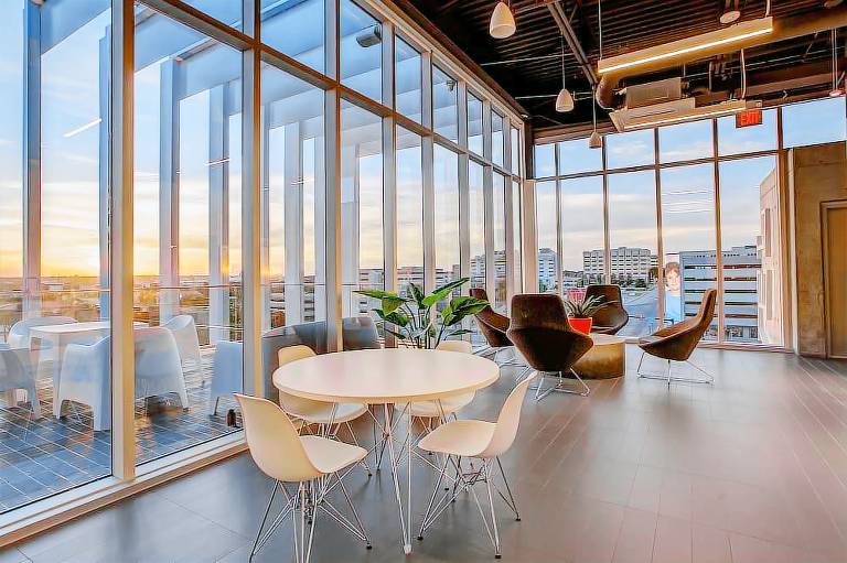 Hotel Revel