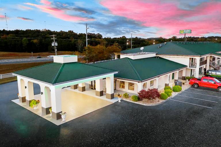 Quality Inn Dandridge in Dandridge, TN