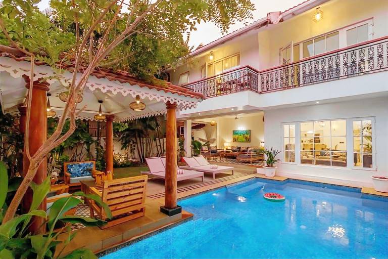 Villa Bauhinia 5BHK with Pool 10 mins to Beach