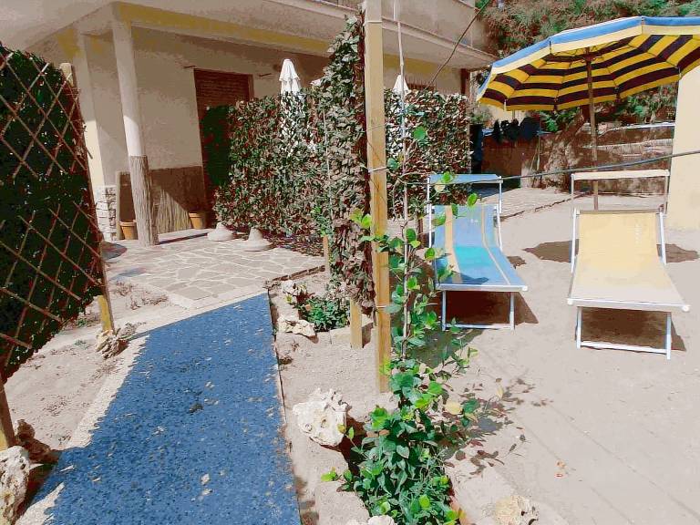 Apartment with garden | Sea view — photo 3