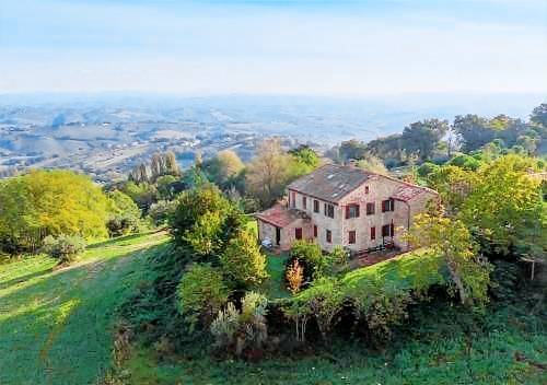 Bed & Breakfast  Cingoli