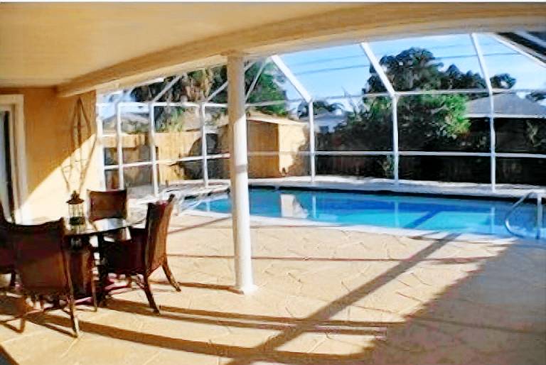 House Pelican Bay
